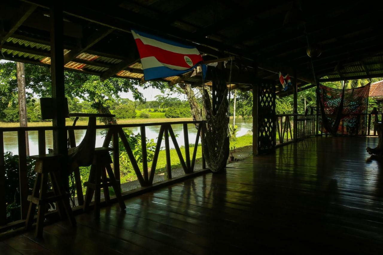 Tapir Lodge Santa Rita  Екстериор снимка