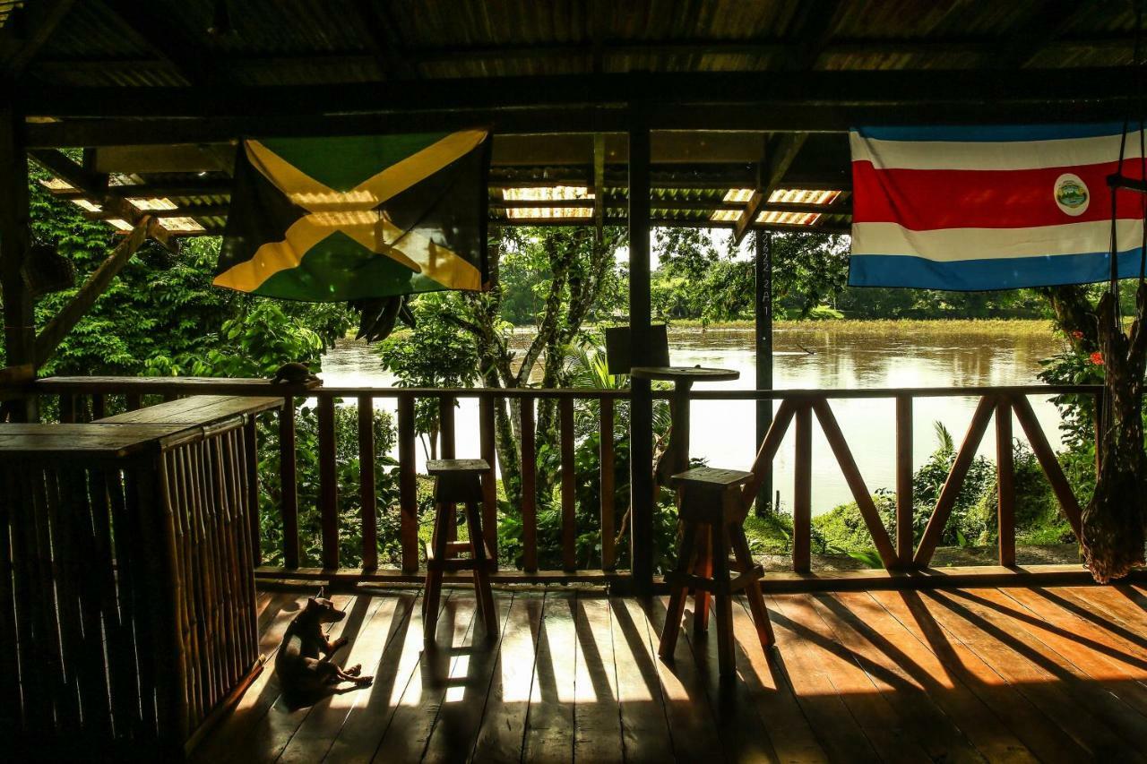 Tapir Lodge Santa Rita  Екстериор снимка
